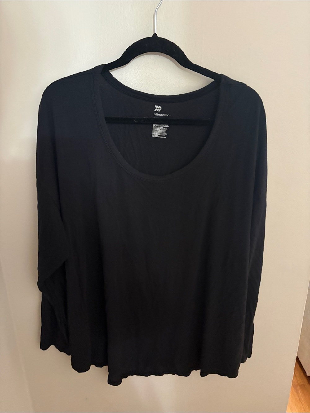 all in motion Black Long Sleeve Scoop Neck Tee